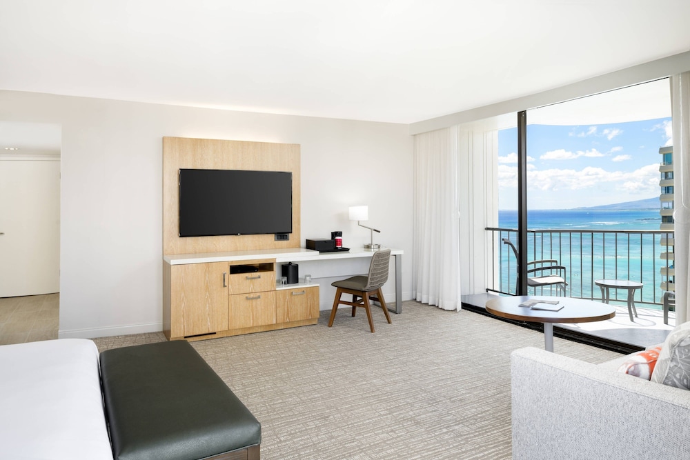 Waikiki Beach Marriott Resort and Spa 30/41