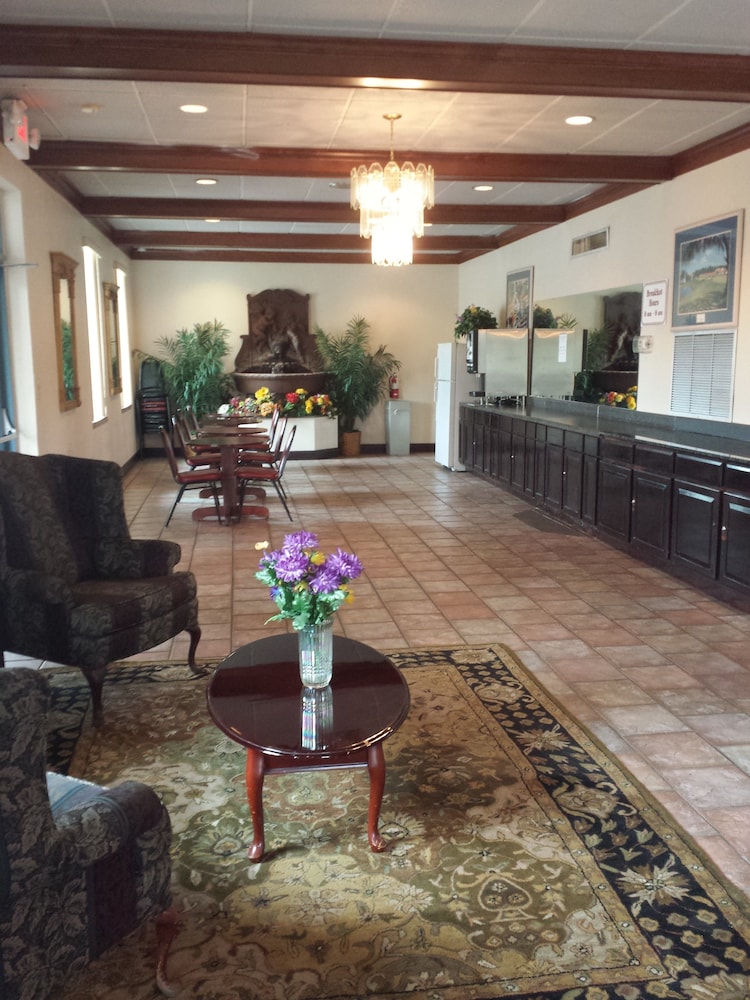 Garden Inn & Suites 20/28