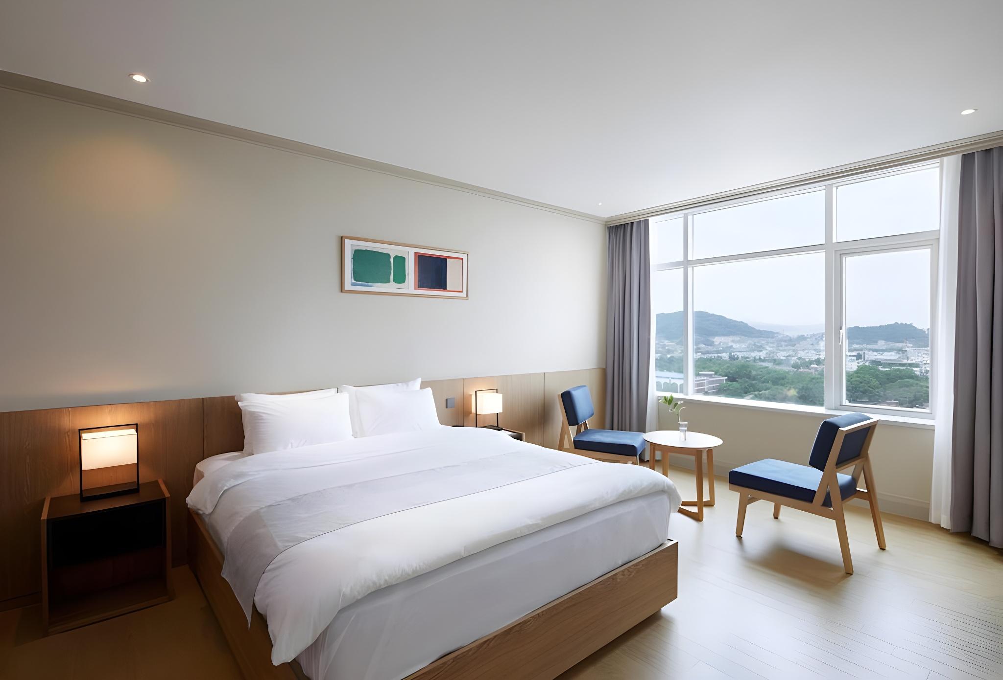 Suite, King Bed, Hanok View