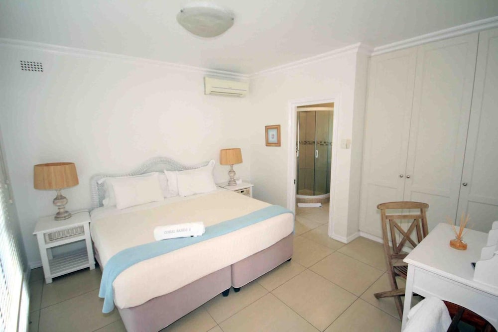 Fairlight Beach House 9/50