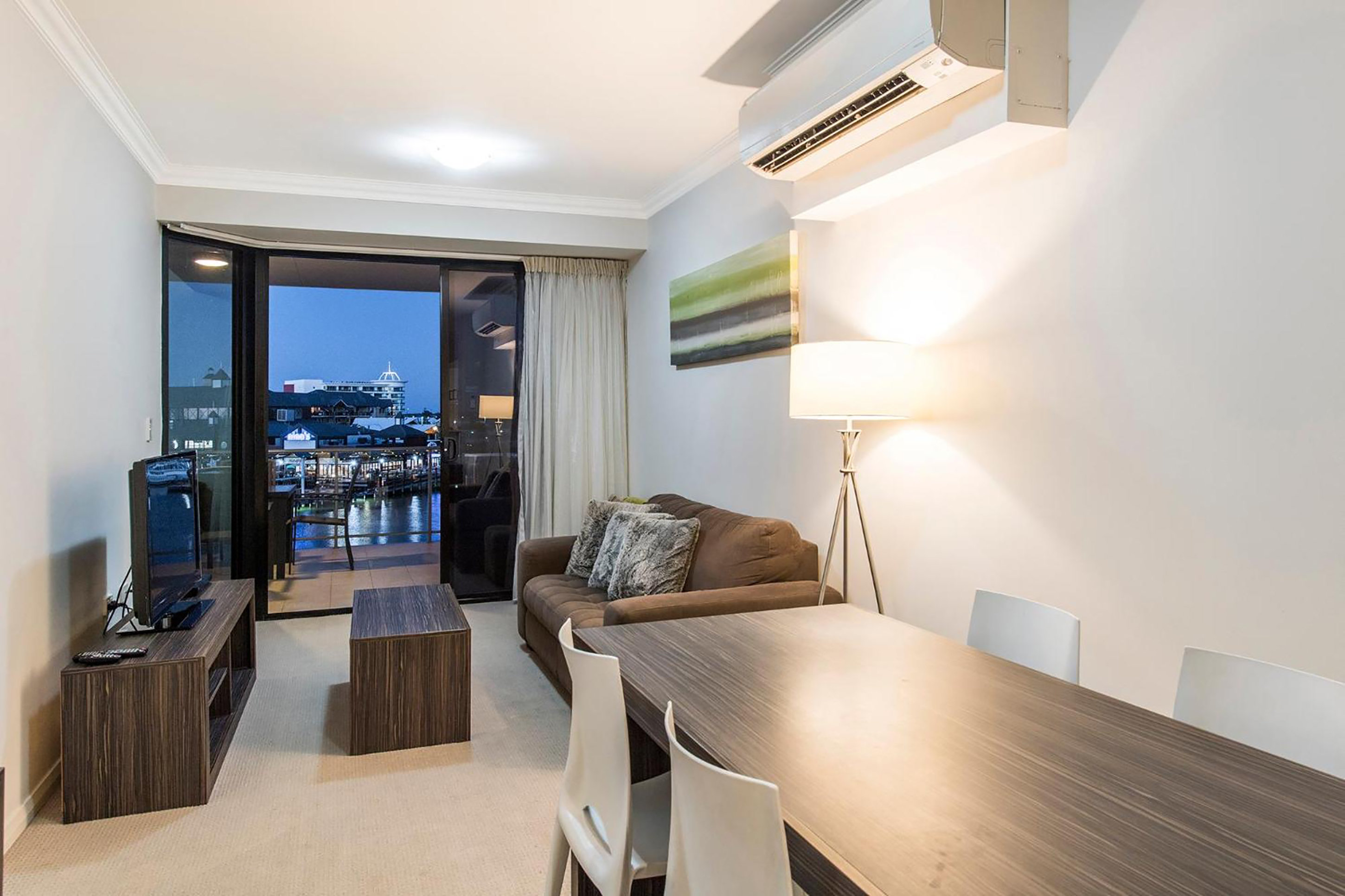 Dolphin Quay Apartments 54/71