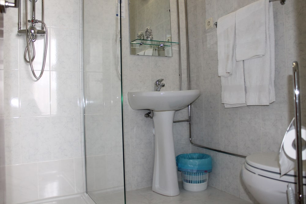 Grande Oceano Guest House 44/48