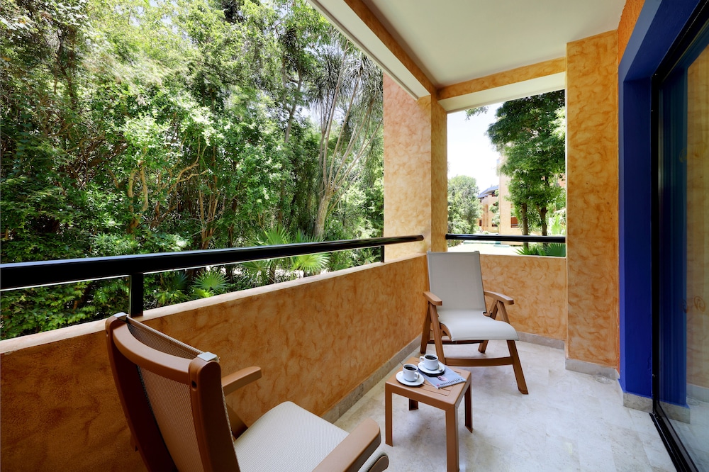 Grand Palladium Colonial Resort Spa All Inclusive 30/47