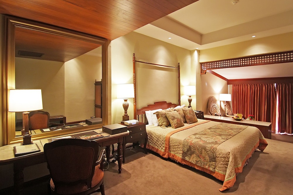 The Manila Hotel 4/25