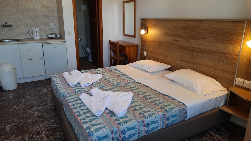 Economy, Twin Beds, Spiros Soula Hotel 2/3