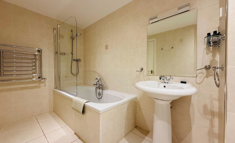 Hustyns Hotel and Spa 46/47
