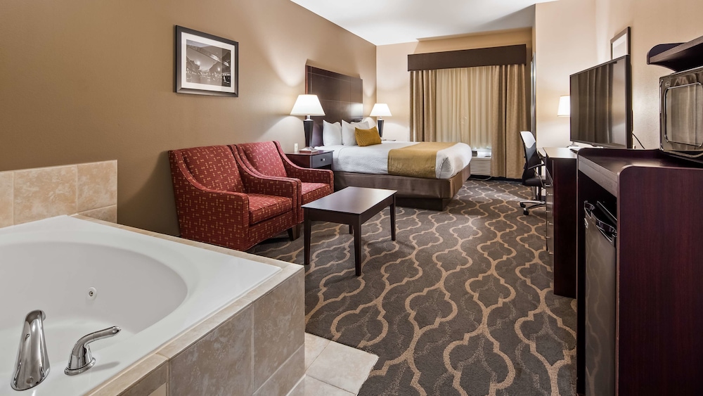 Best Western Plus Burleson Inn & Suites 23/32