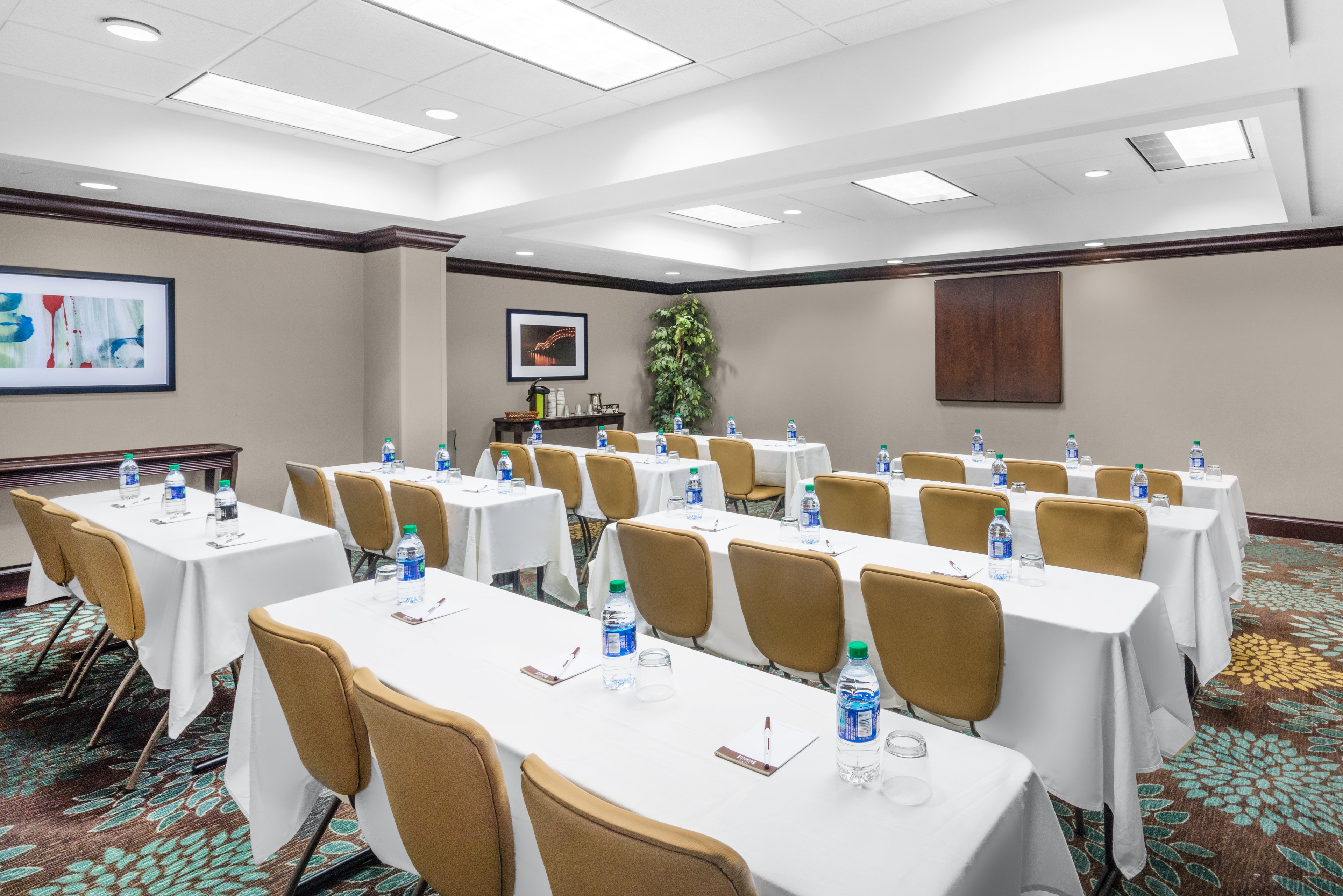 Staybridge Suites Memphis-Poplar Ave East 63/73