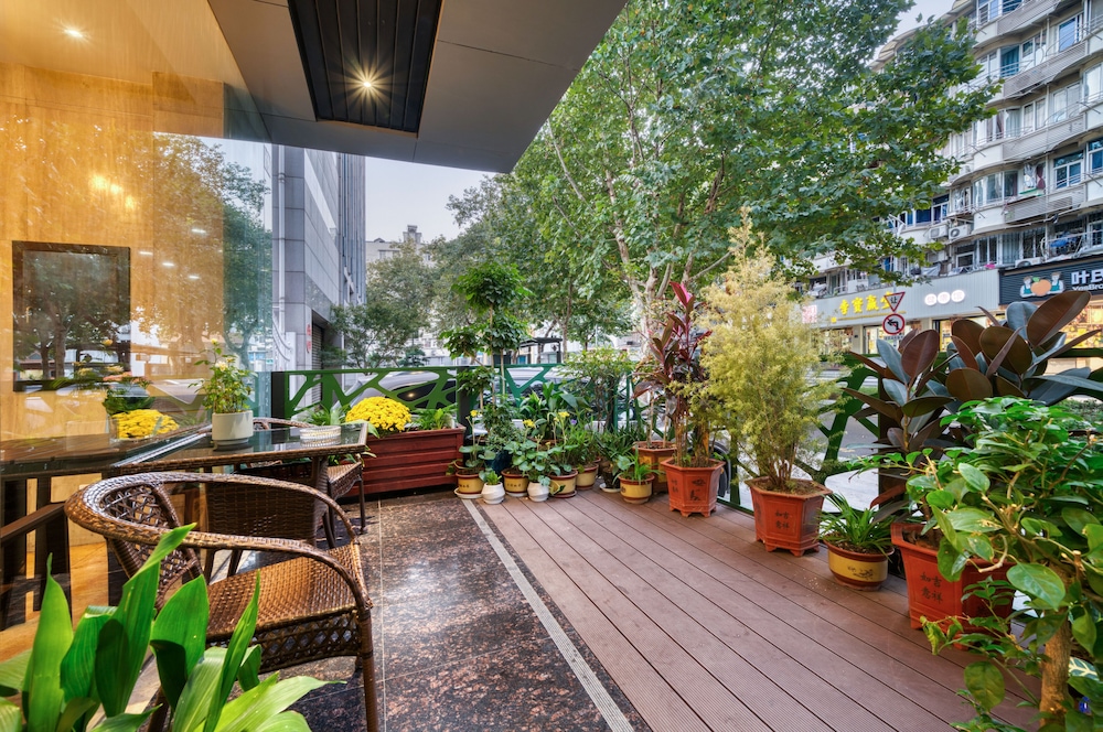 Hangzhou Bokai Westlake Hotel 45/47