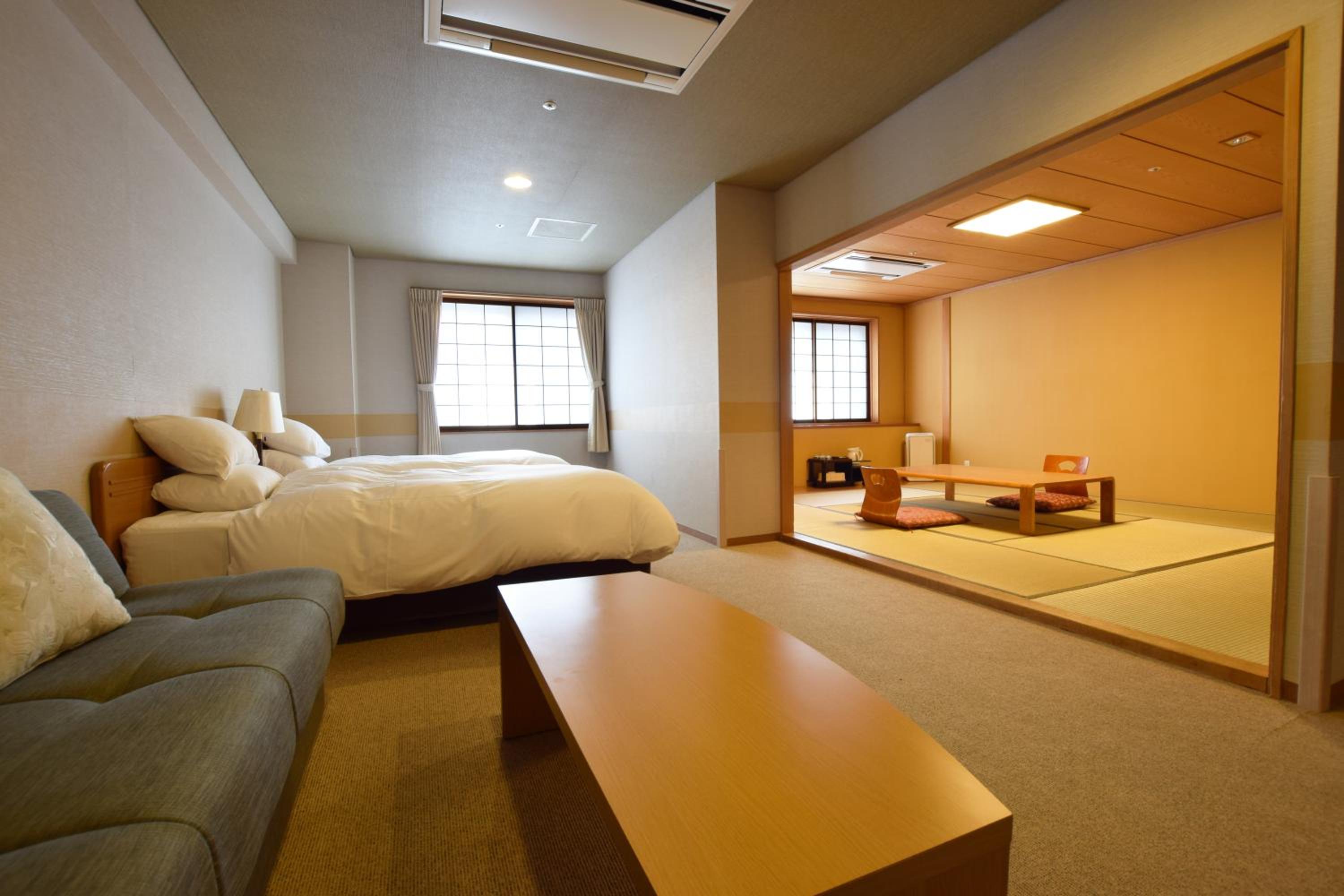 Universal, Standard, Twin Beds, Tatami, West Wing
