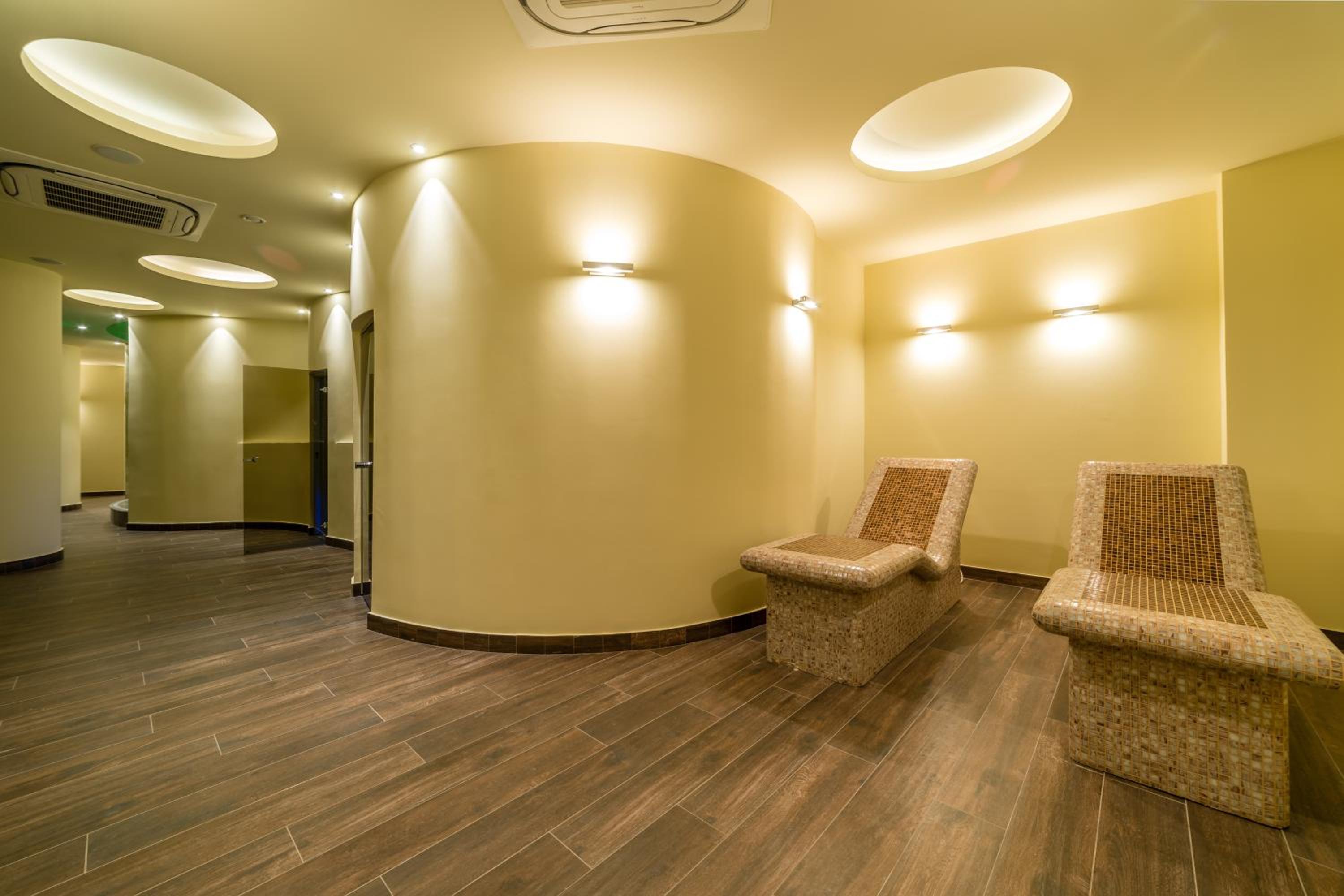 Unique Resort & Spa 23/50