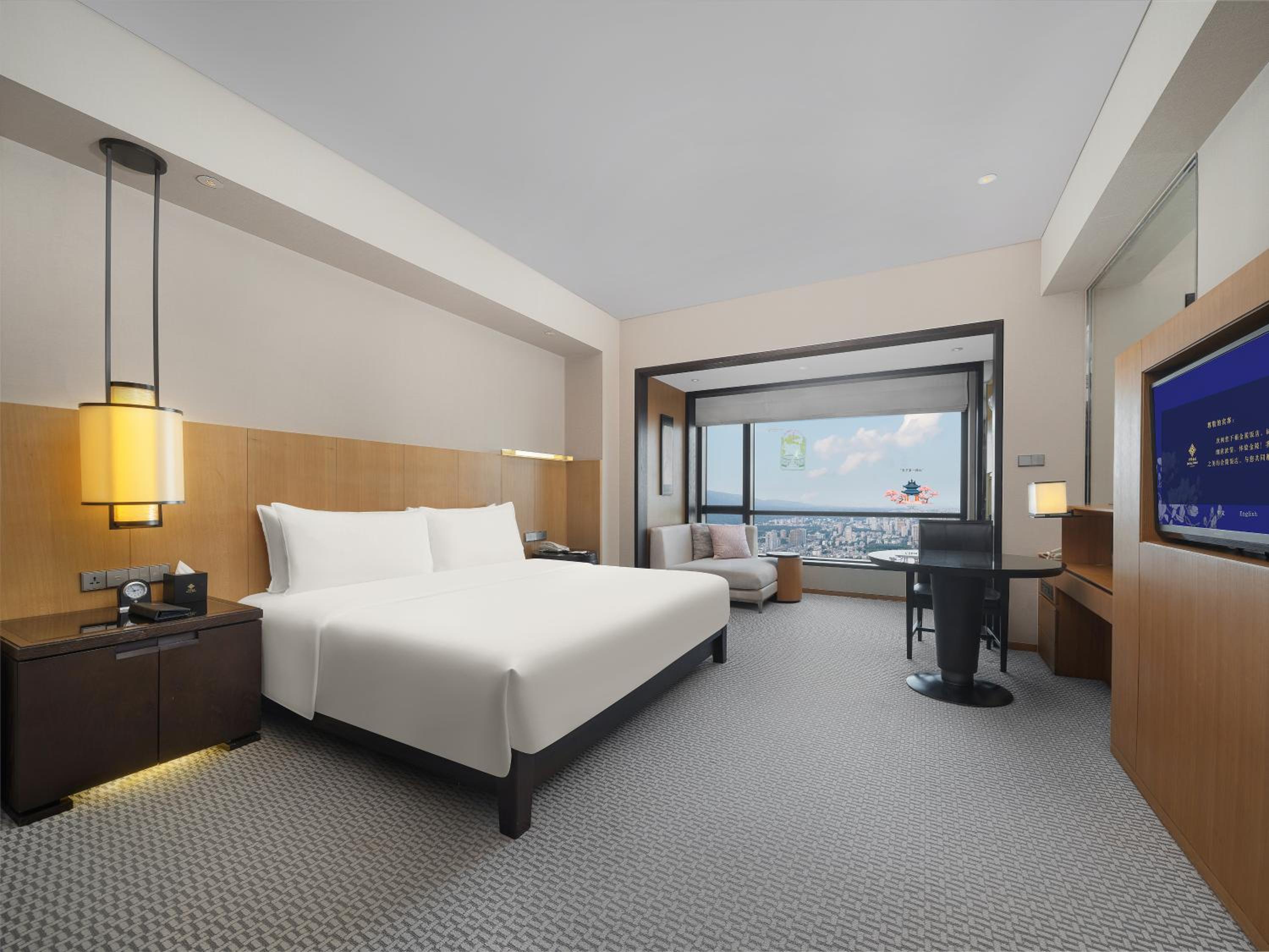Mountain, King Bed