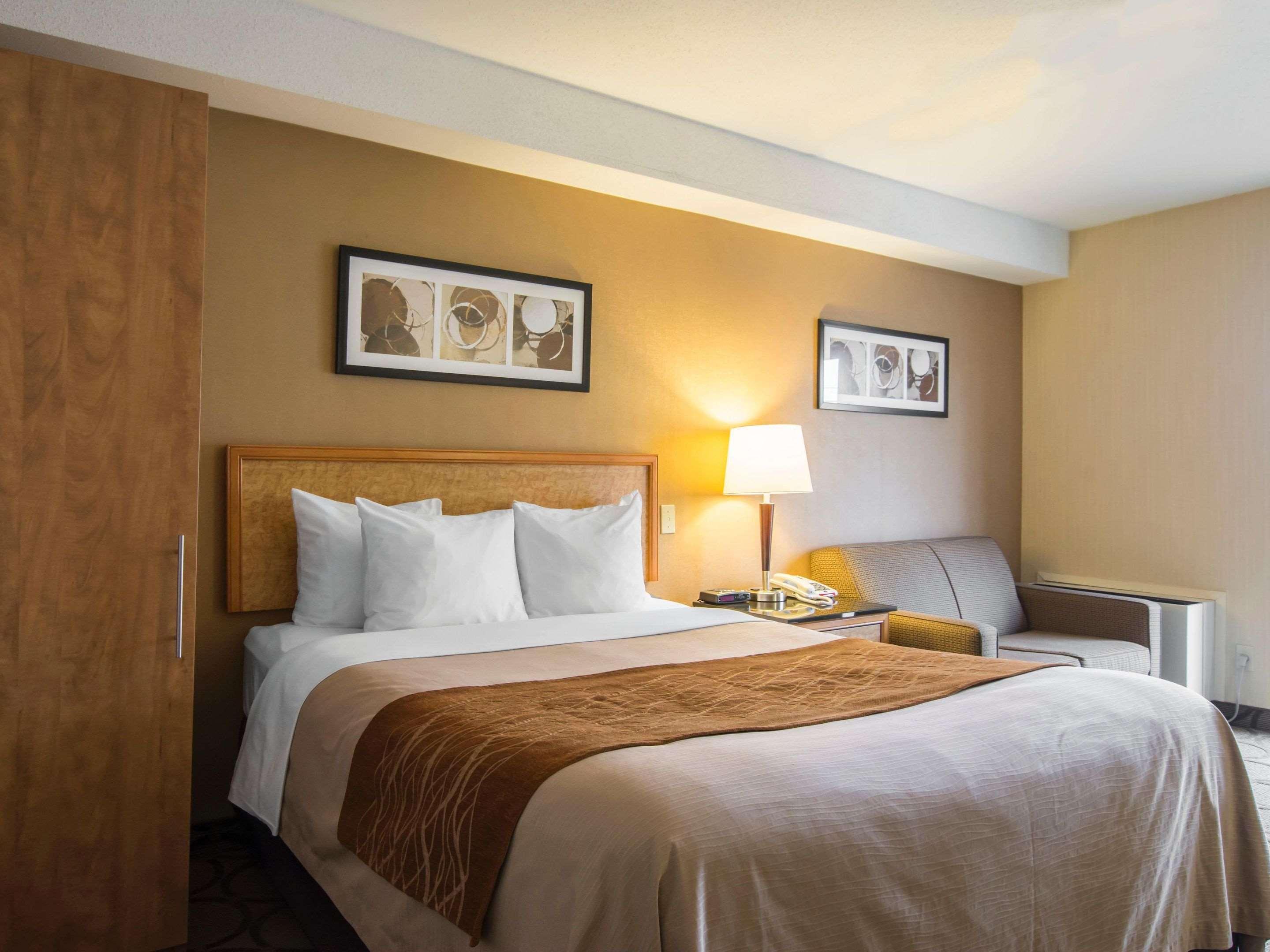 Upgrade, Queen Bed, Accessible