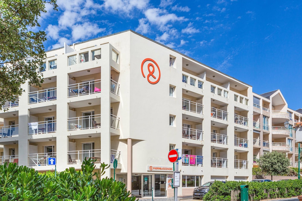 PIERRE & VACANCES RESIDENCE LA BAIE DES SABLES 5/50