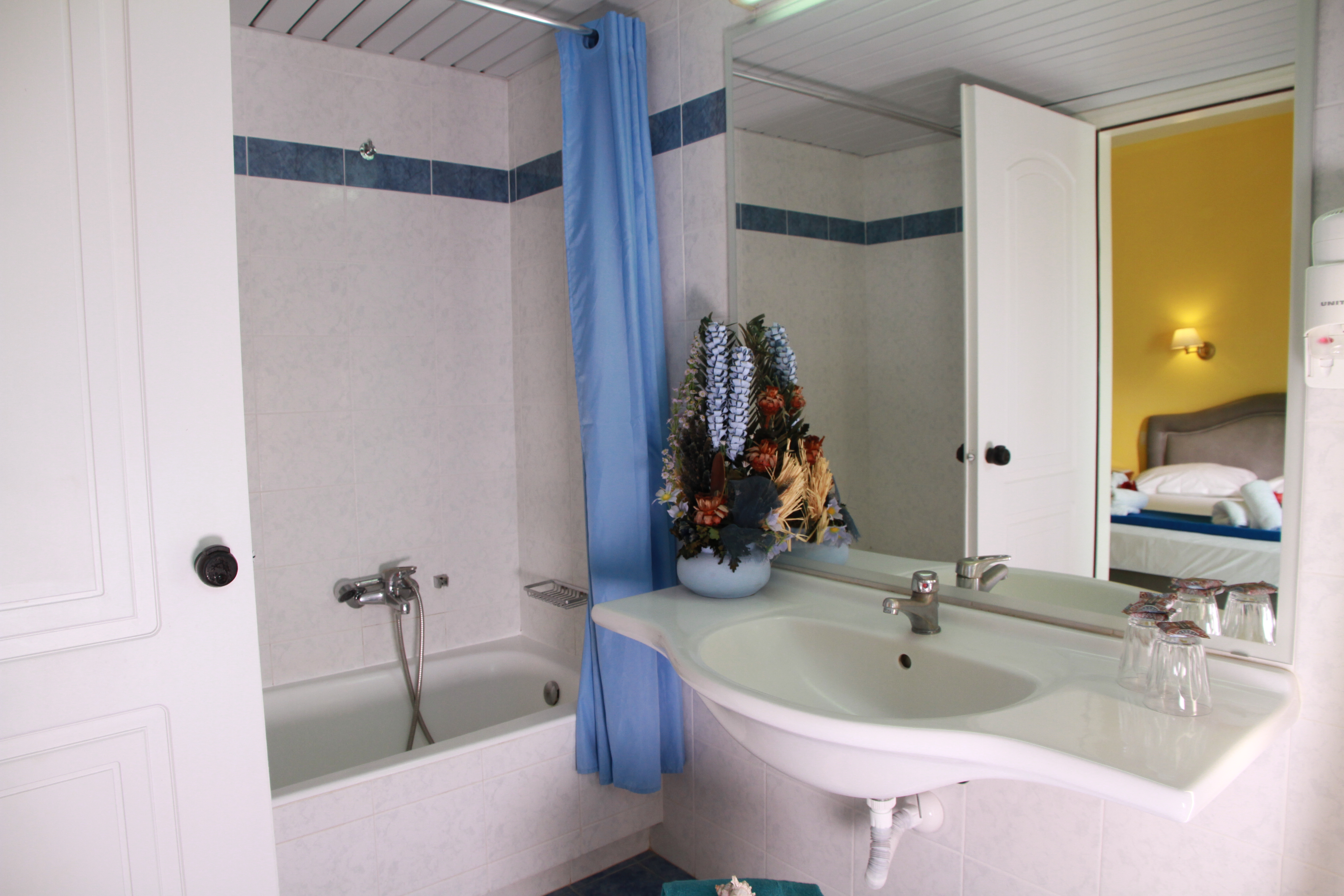 Dedalos Beach Hotel 50/50