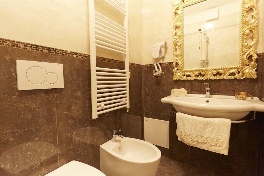 New Reiter Hotel 21/58