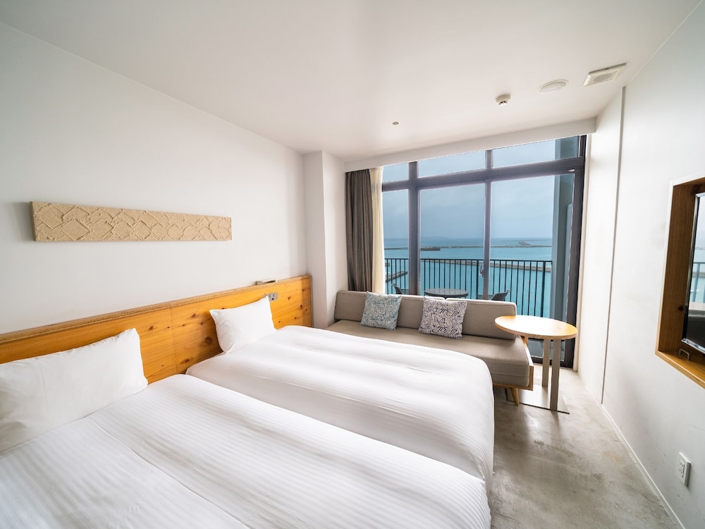 Hotel Locus 18/84
