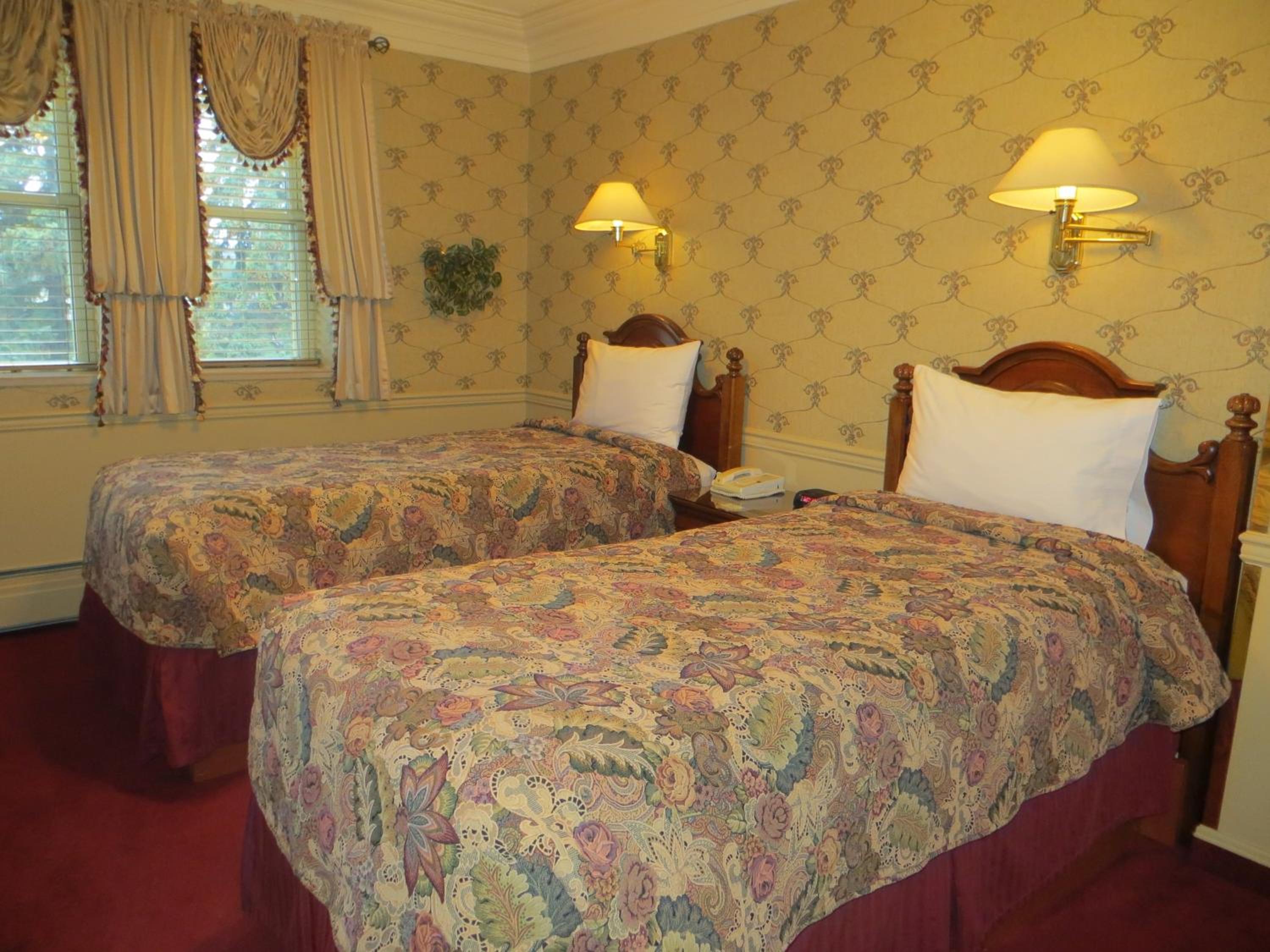 Room, Twin Beds