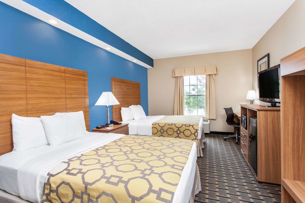 Baymont By Wyndham Jacksonville/Butler Blvd 8/22