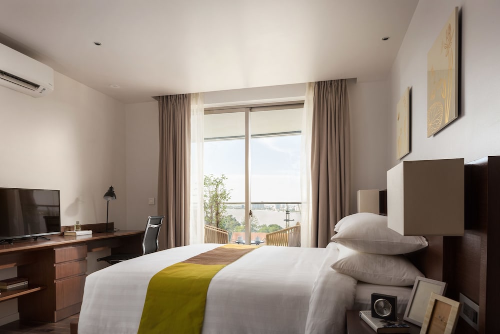 Hotel Emion Phnom Penh 18/65