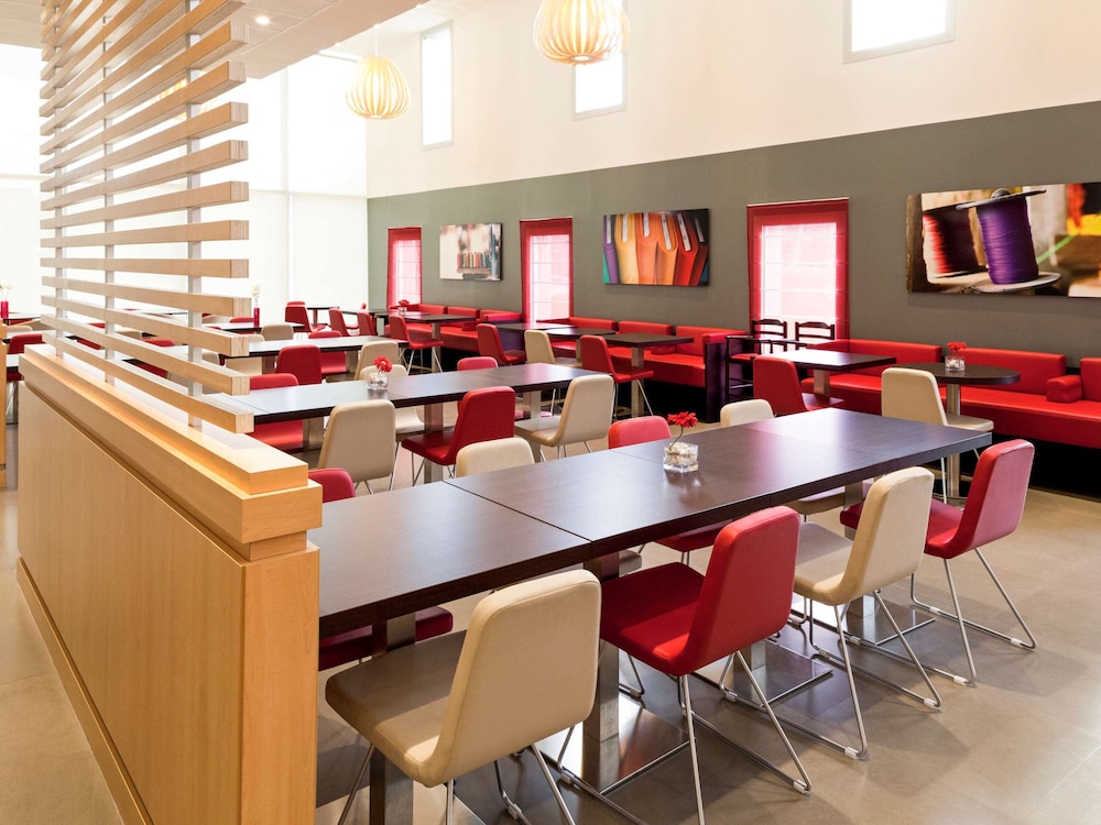 Ibis Barcelona Santa Coloma 35/43