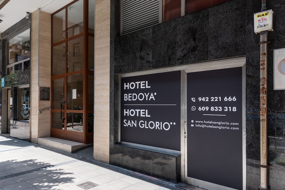 Hotel Bedoya 3/32