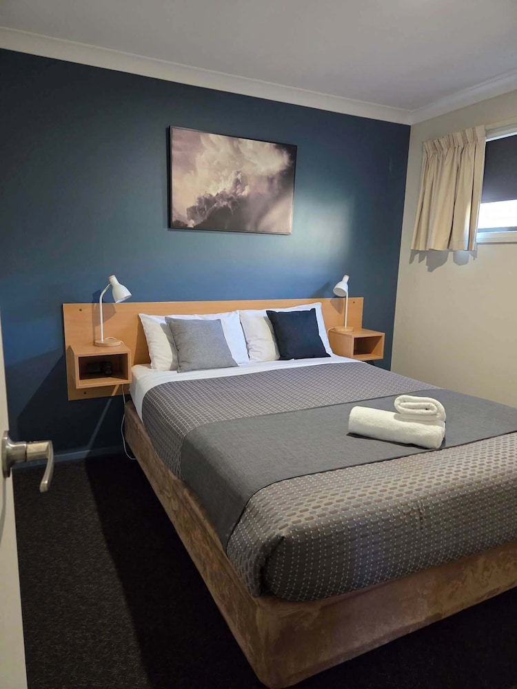 BIG4 Hobart Airport Tourist Park Hotel 17/48