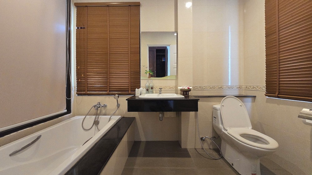 Poolsawat Villa 49/49