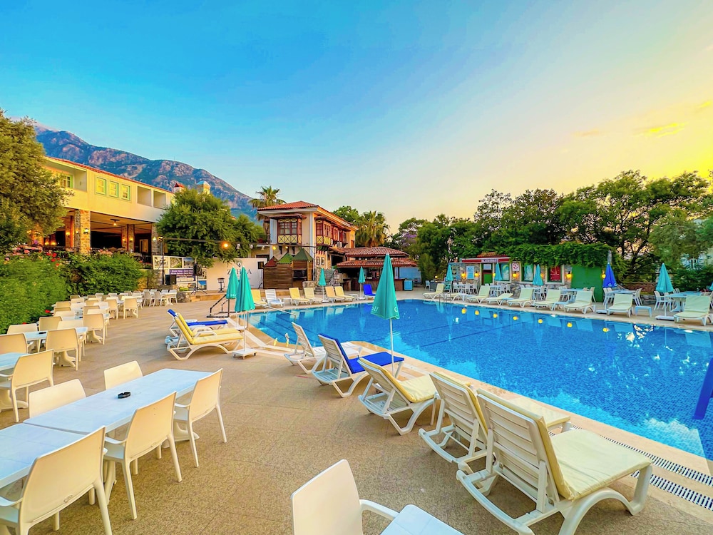 Ova Resort Hotel 50/55