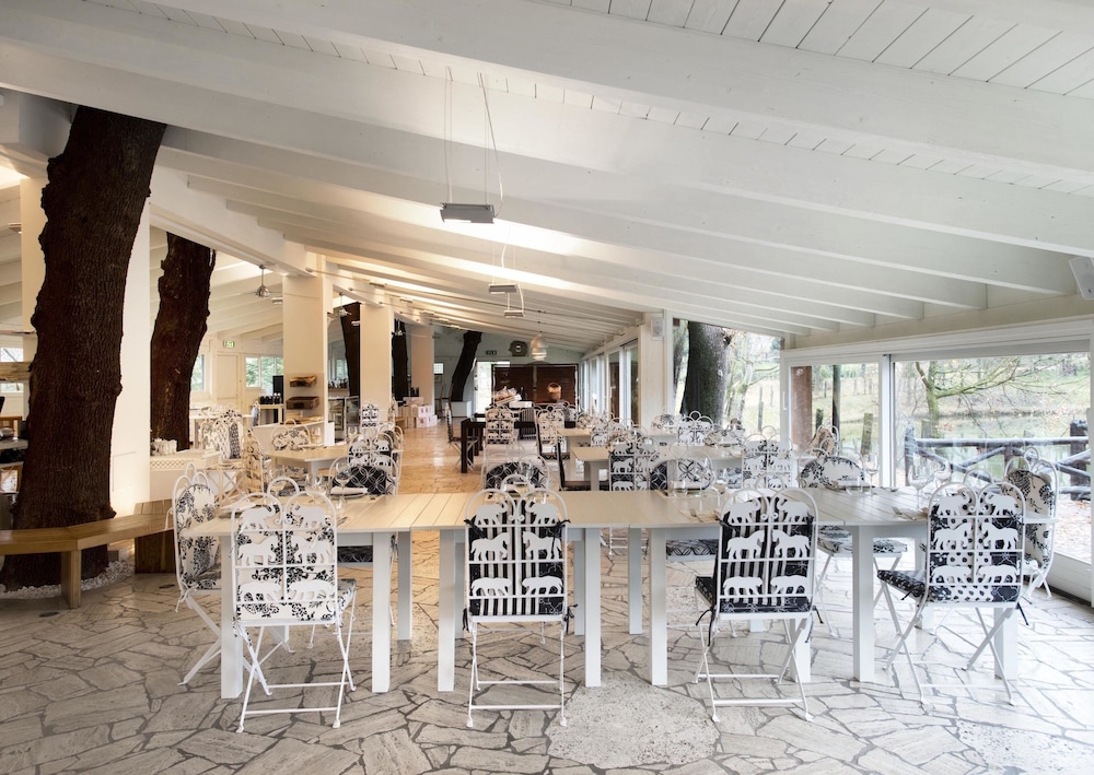 Urbino Resort 57/75