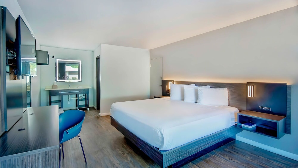 Motel6 Louisville, KY - Airport - Fair Expo 10/26