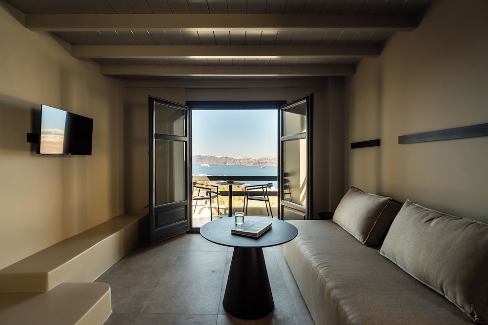 Black Diamond Suites Adults Only 14/50