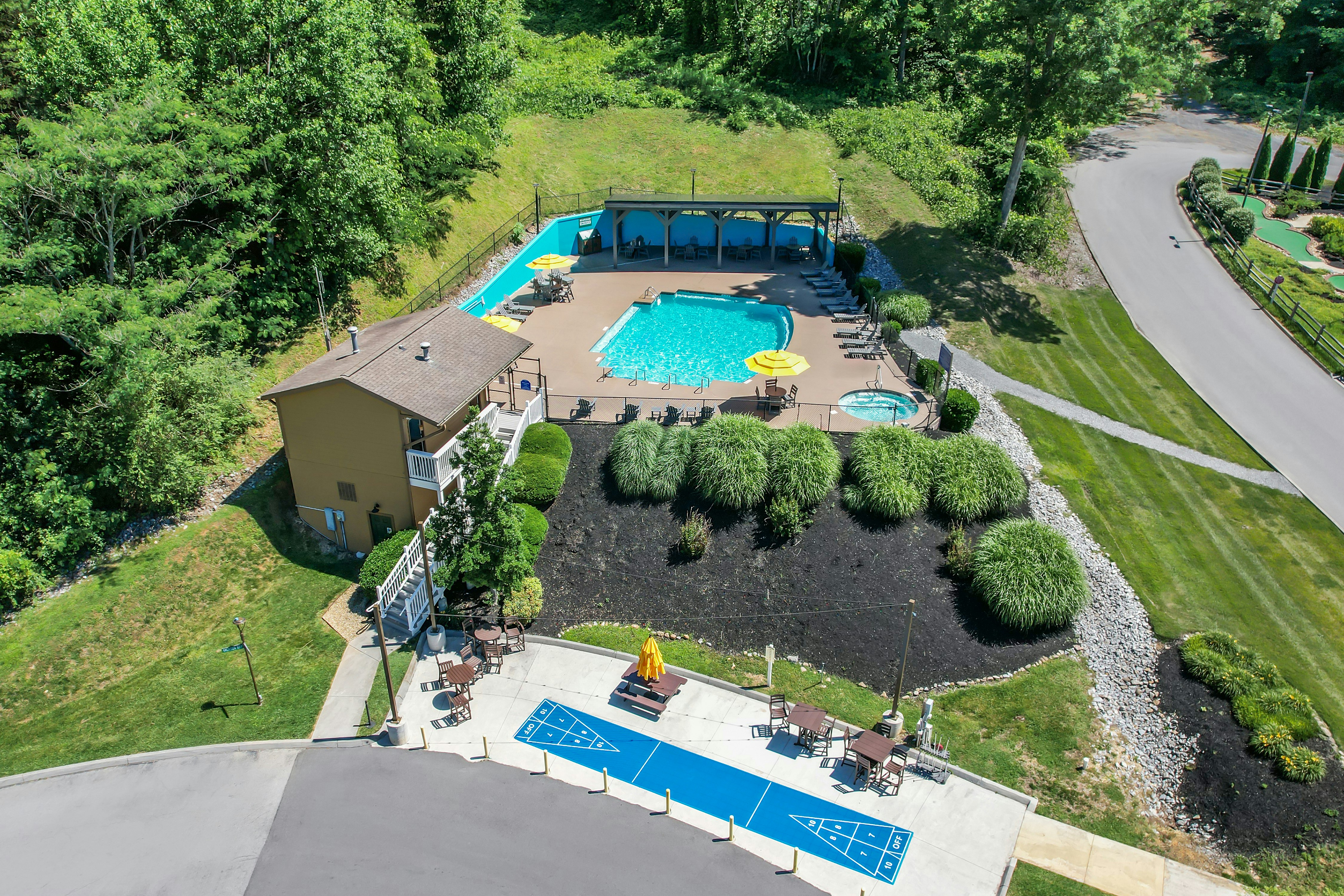 Hilton Vacation Club MountainLoft Gatlinburg 30/42
