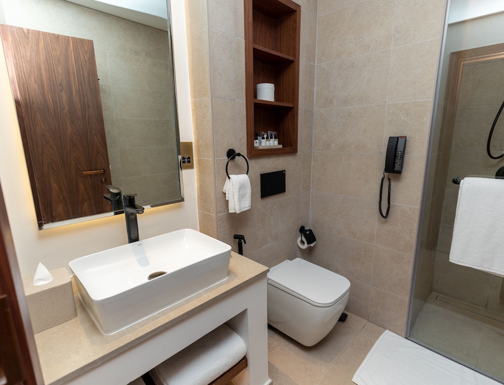 Bab Al Nojoum Bateen Liwa 57/60