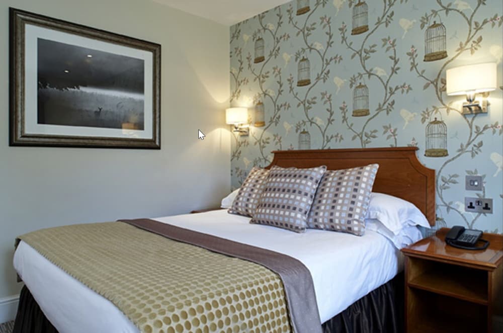Mandolay Hotel Guildford 16/37