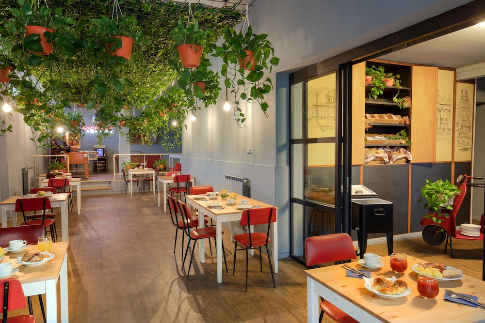 Bloom Hotel Roma 59/75