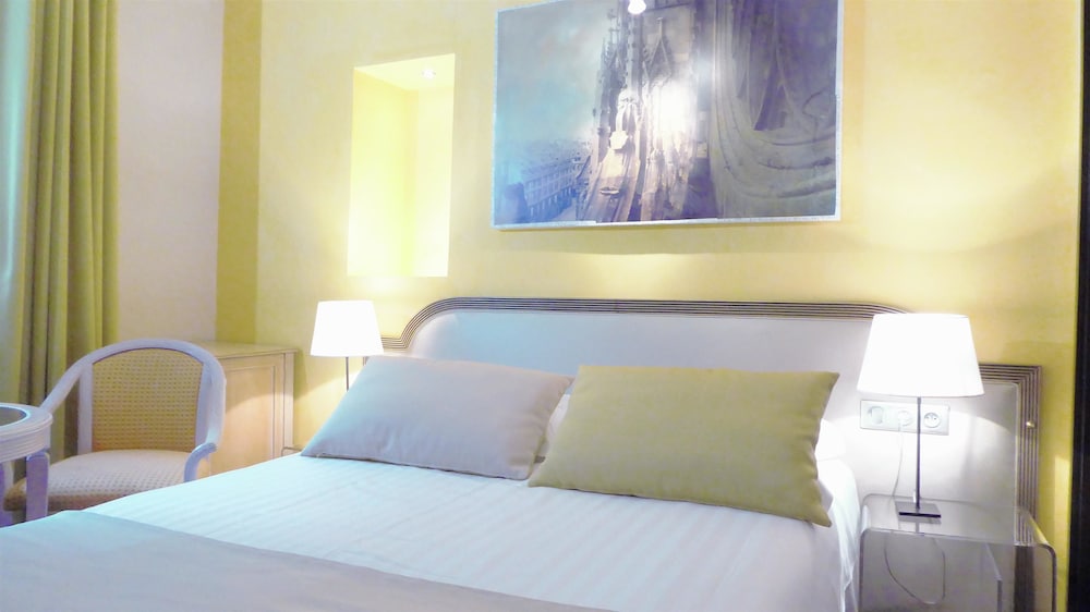ECONOMY, DOUBLE BED