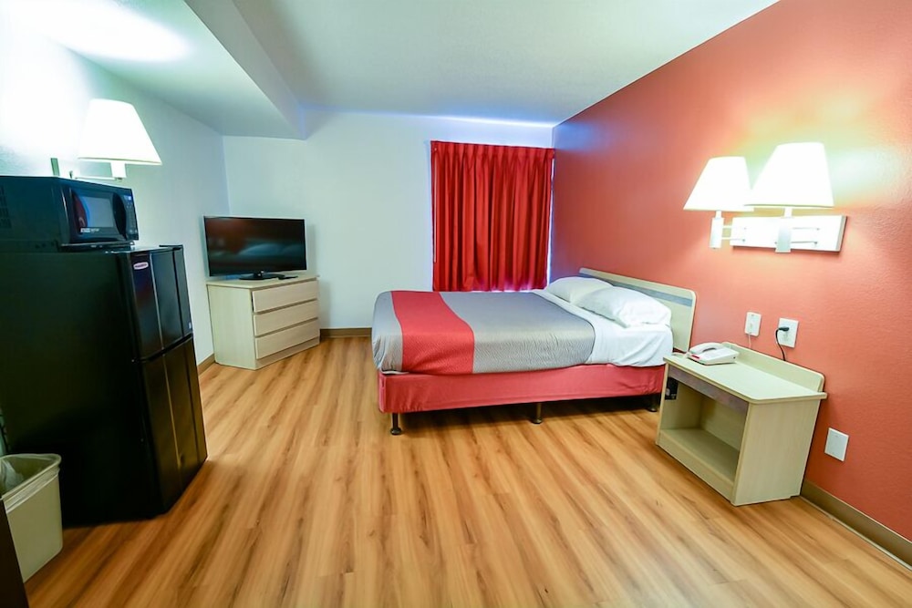 Motel6 Greensboro, NC - Airport 19/49