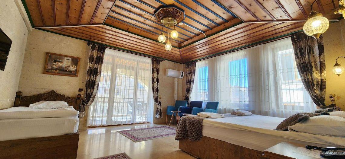DELUXE, DOUBLE BED, BALCONY