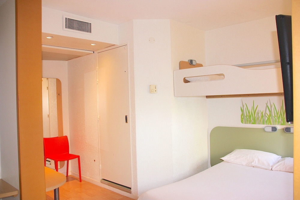 Ibis Budget Thonon Les Bains 26/52