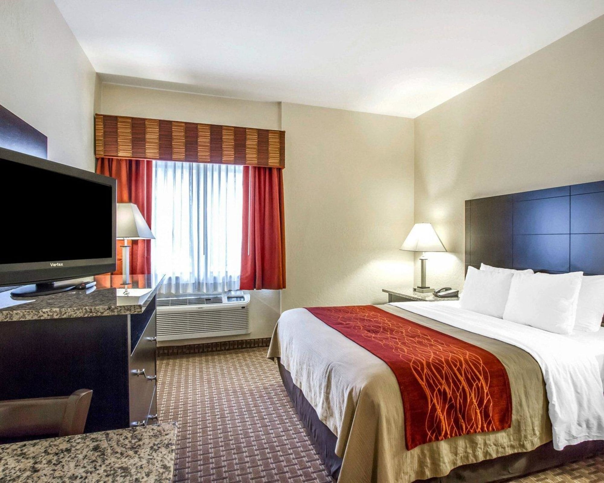 ROOM, QUEEN BED, ACCESSIBLE