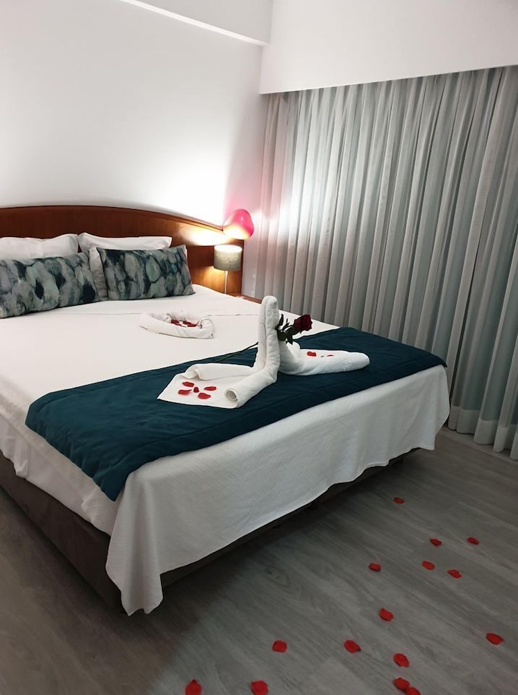 Apulia Praia Hotel 20/50