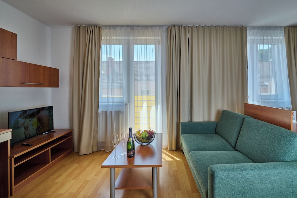 Urpin City Residence 28/46