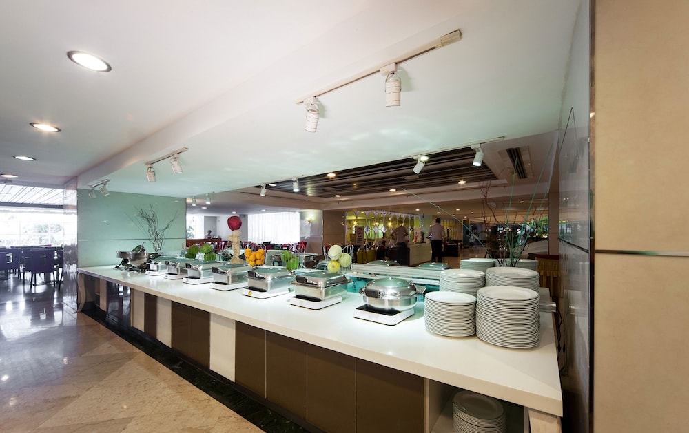 Promenade Hotel Kota Kinabalu 49/67