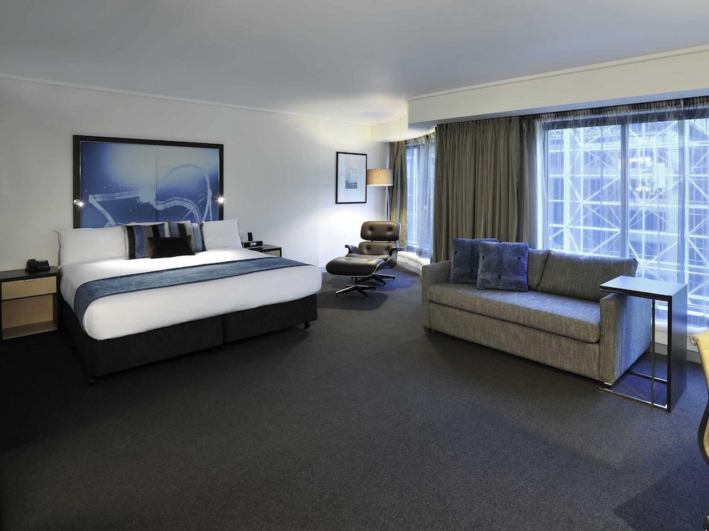 Novotel Melbourne on Collins 20/74