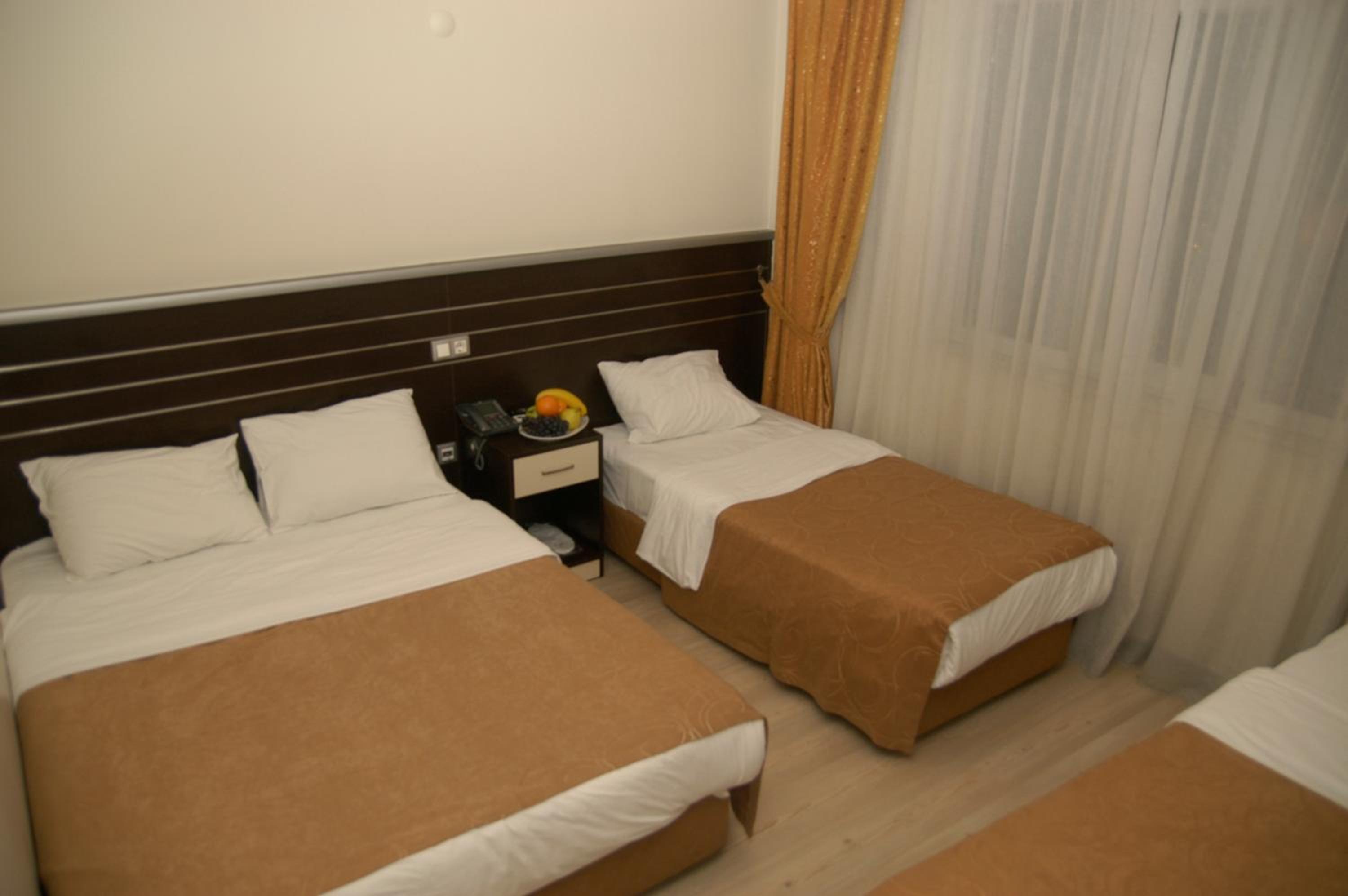 Merdan Hotel 11/48
