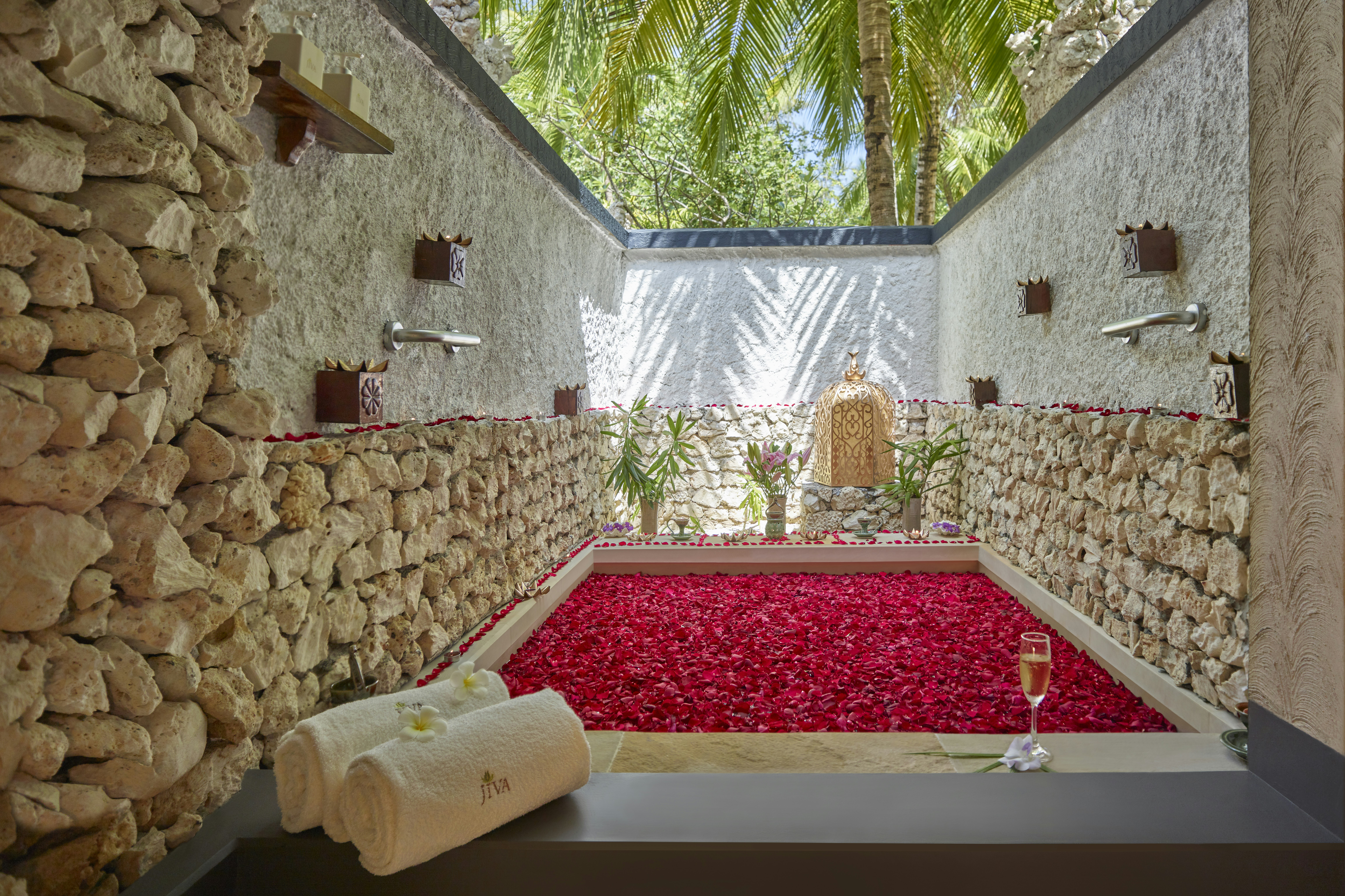 Taj Coral Reef Resort and Spa 56/85