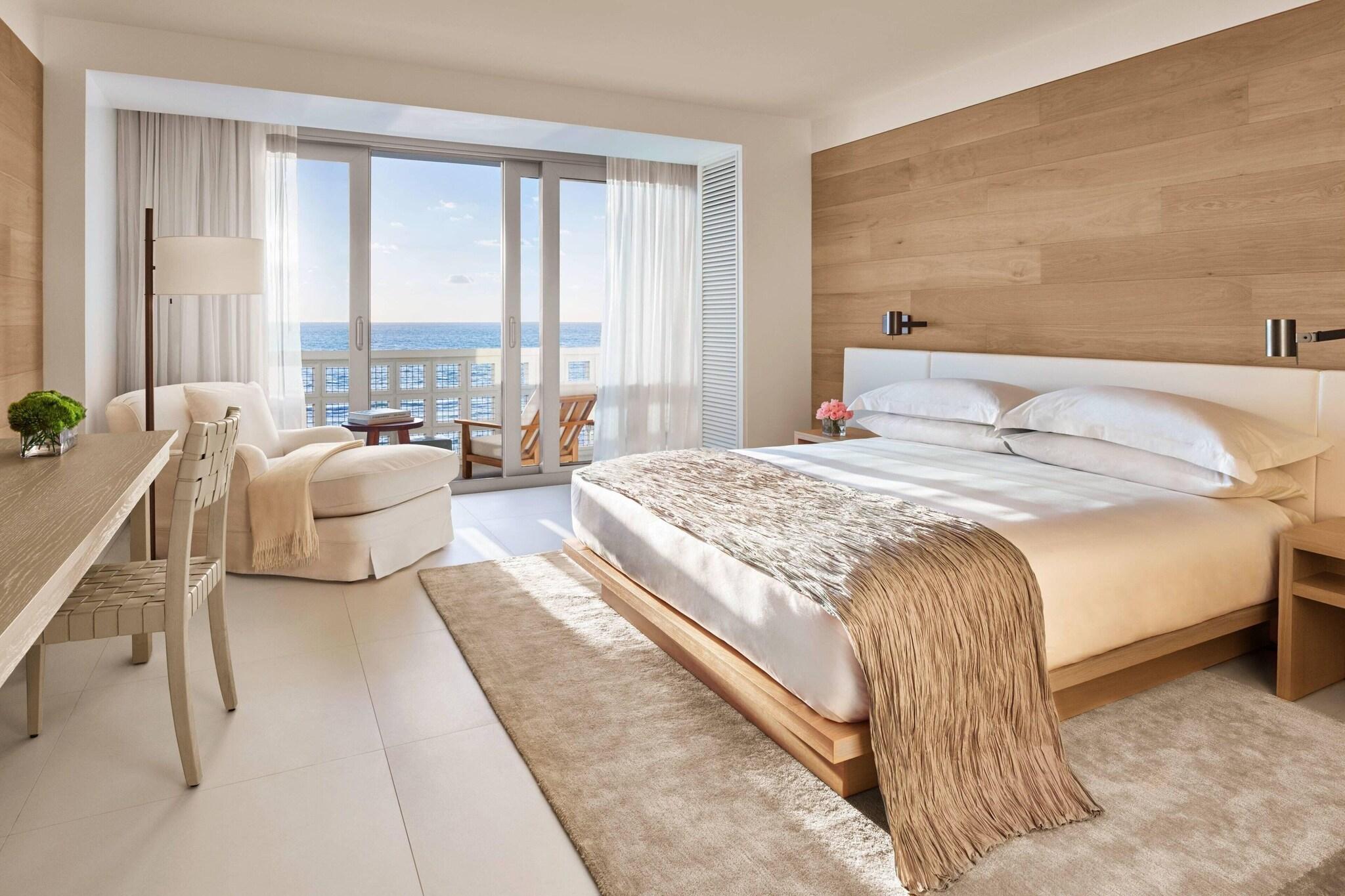 Room, King Bed, Ocean Front