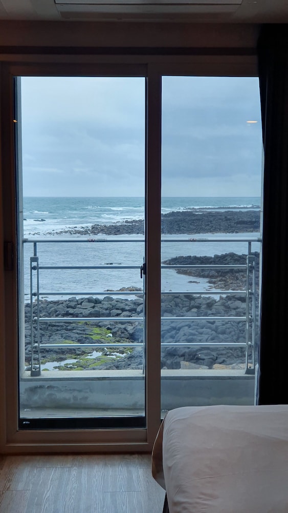 Hotel 52 26/57