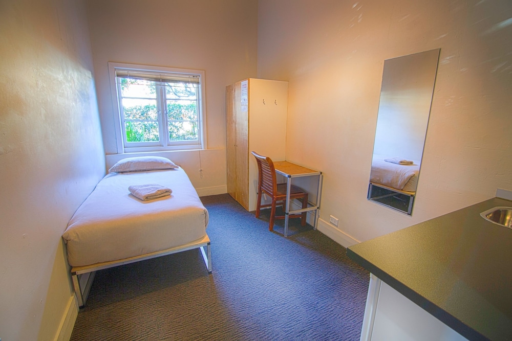 Cambridge Lodge Hostel Backpacker 19/46